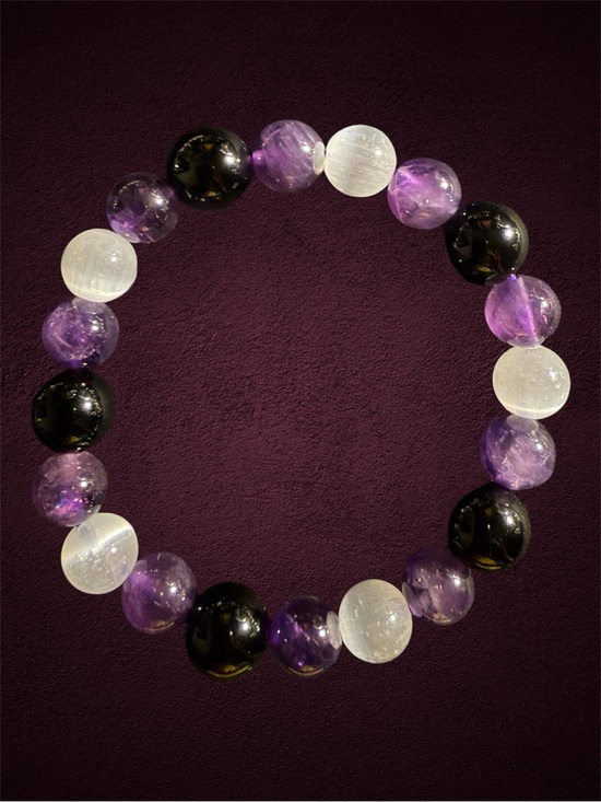 Michelle Stylez11 Jewelry - Handmade Amethyst, Onyx and Selenite Beaded Bracelet